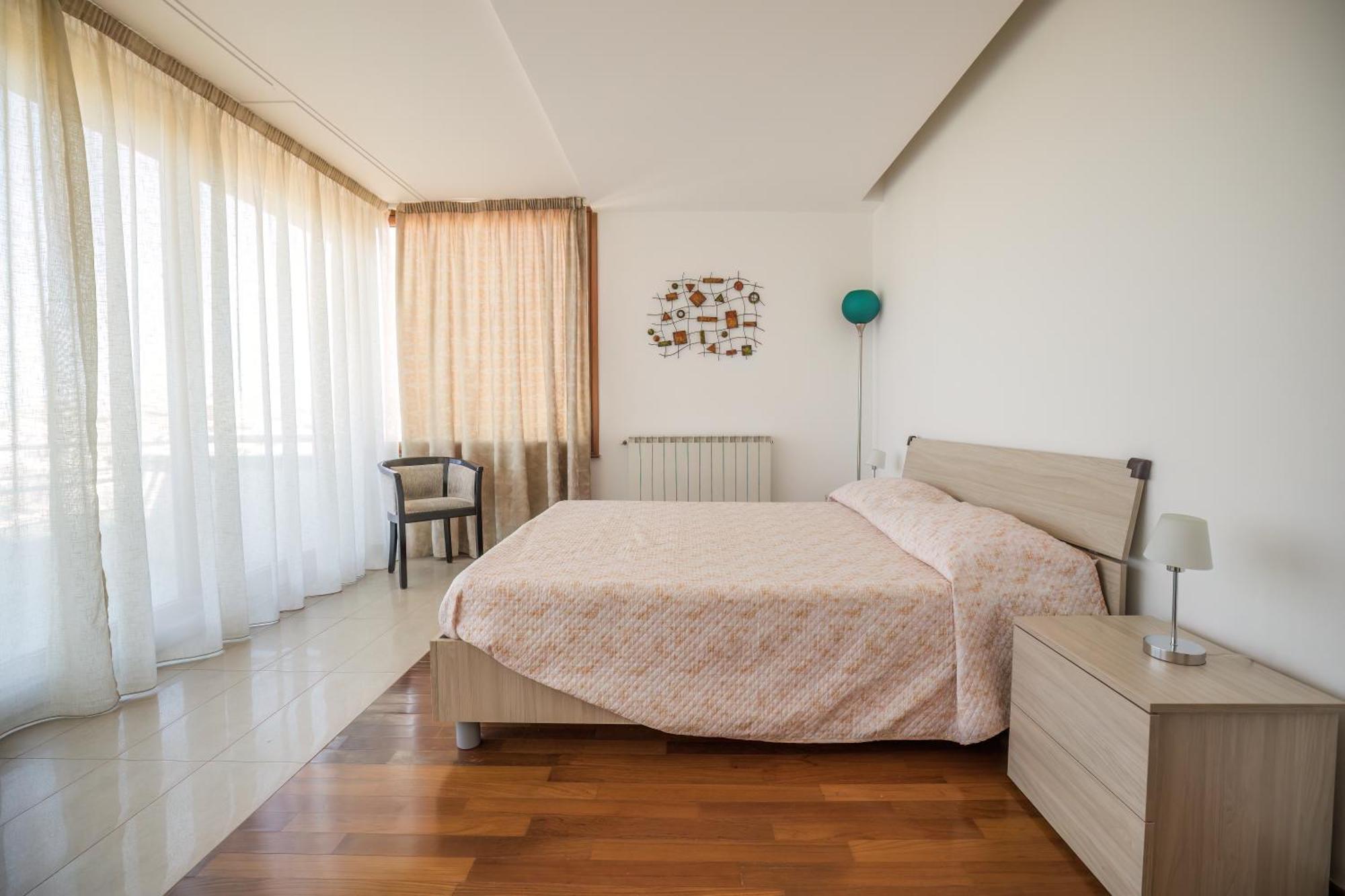 Sole Mare Apartment Gioia Tauro Exterior photo